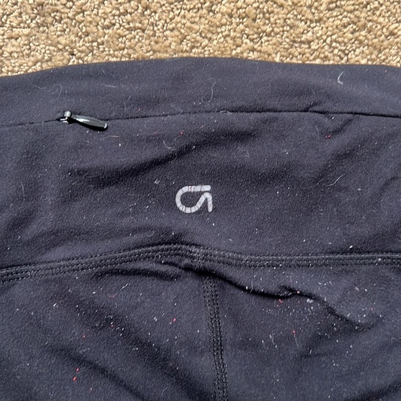 Black GapFit capri workout pants. Size XS - Picture 7 of 8